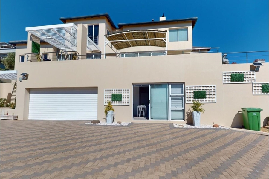 5 Bedroom Property for Sale in Country Club Western Cape